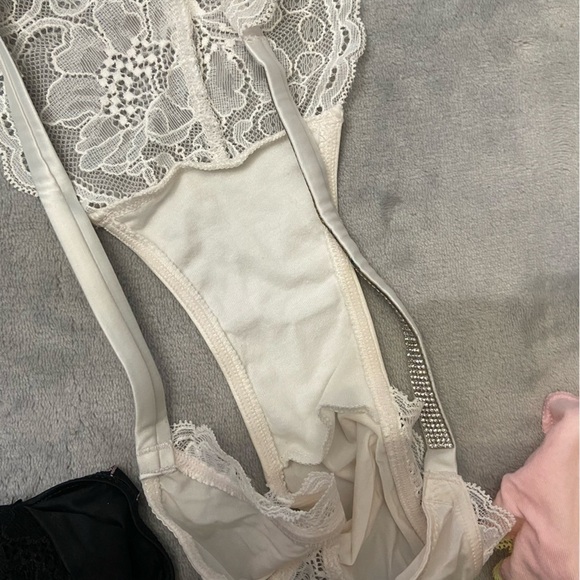 New! Victoria’s Secret Very Sexy Shine Strap Lace Cheeky Panty 10381 - Picture 8 of 10